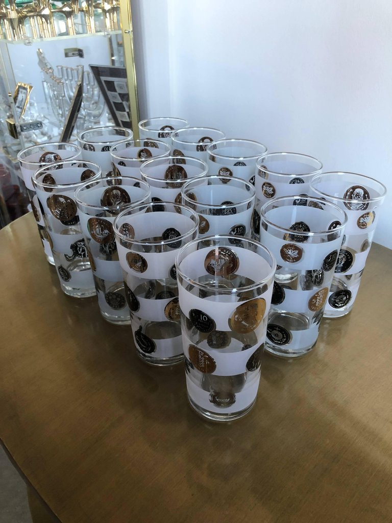 https://mrspkandoz.com/wp-content/uploads/2018/11/S15-Mid-Century-Modern-Libbey-Old-Coin-Tom-Collins-Cocktail-Glasses-5.jpg